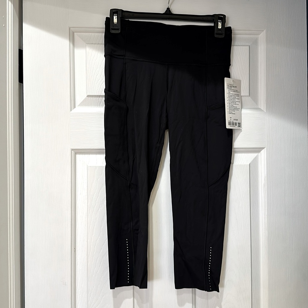 Brand new size 6, Lululemon crop 19 inches fast and free with tags